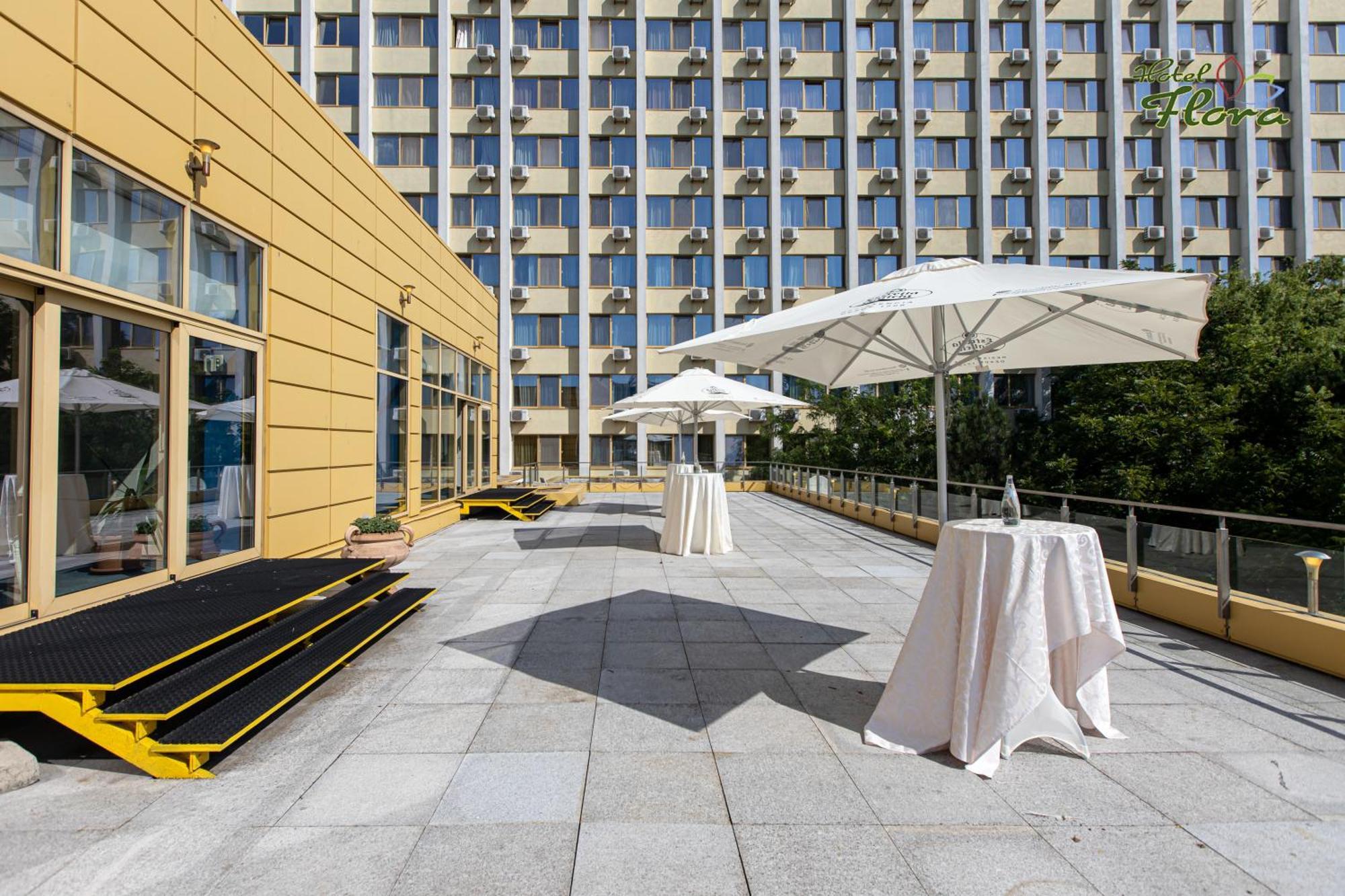 Hotel Flora Mamaia Exterior photo